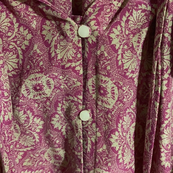 Banana Republic 100% silk pink blouse size XS - Picture 5 of 6